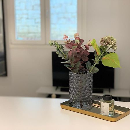 Renovated Apartment In Kifissia Center Near Metro G25 เอเธนส์ ภายนอก รูปภาพ