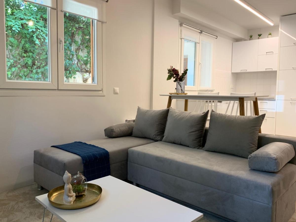 Renovated Apartment In Kifissia Center Near Metro G25 เอเธนส์ ภายนอก รูปภาพ